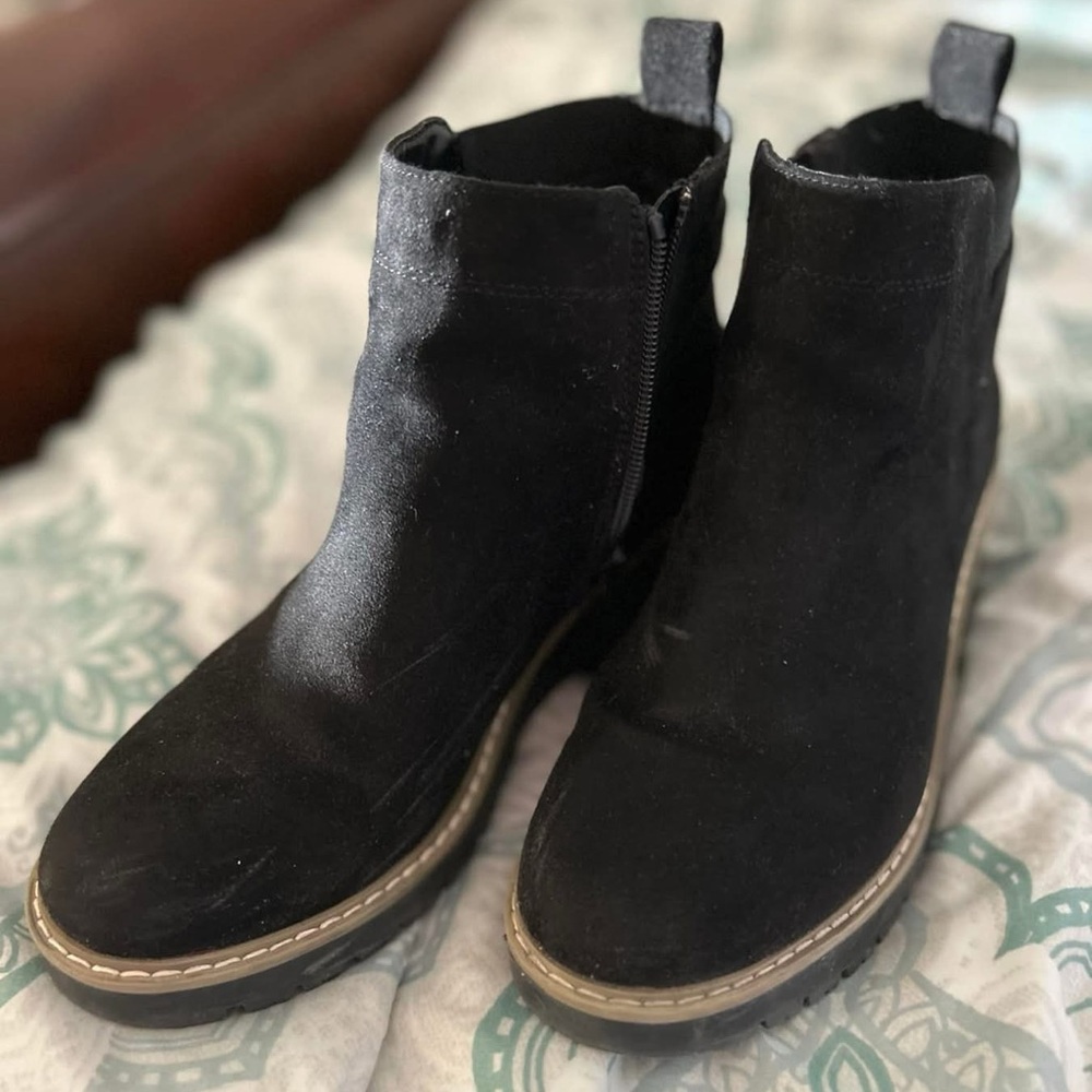 Women’s suede booties